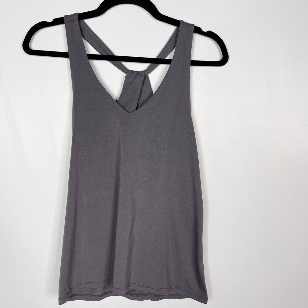 Athleta Small S Grey Silver Bells Essence Cross Back Tank Top Keyhole V Neck